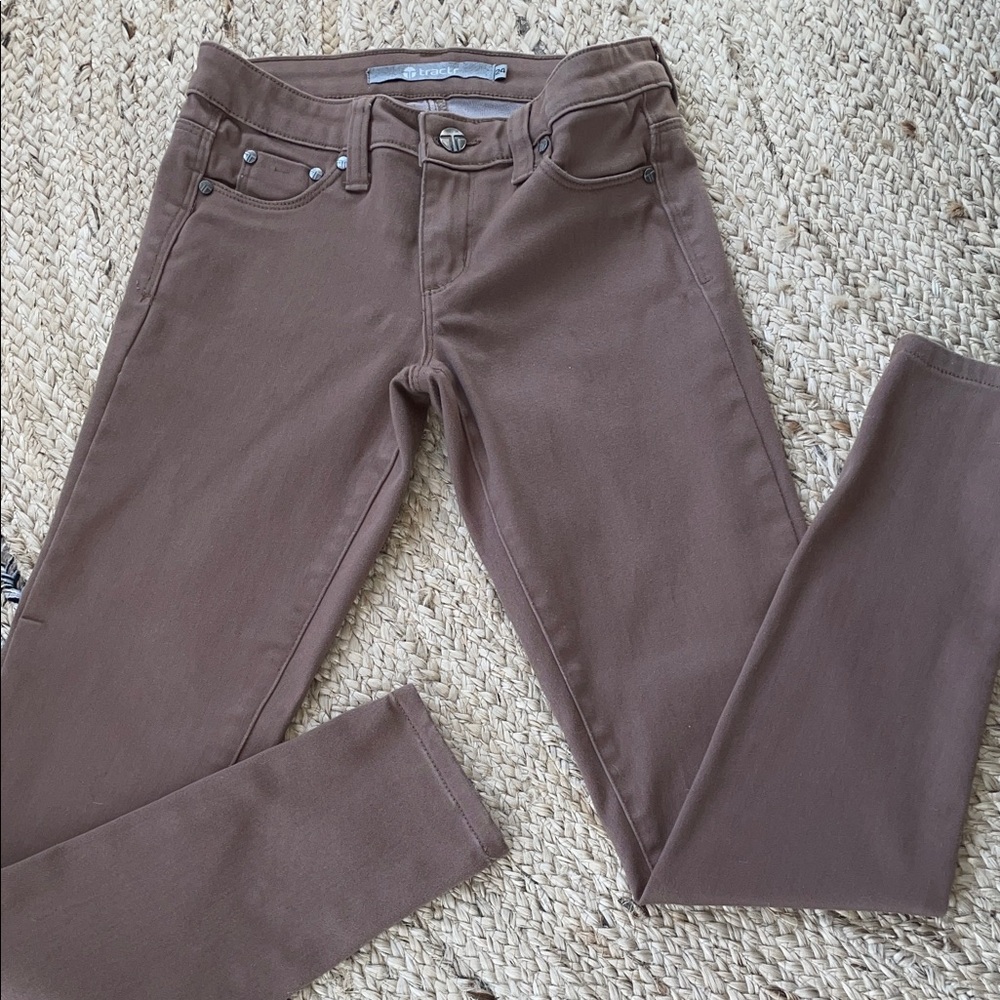 NWOT Tractr Skinny Legging -Pant. Sz. 24